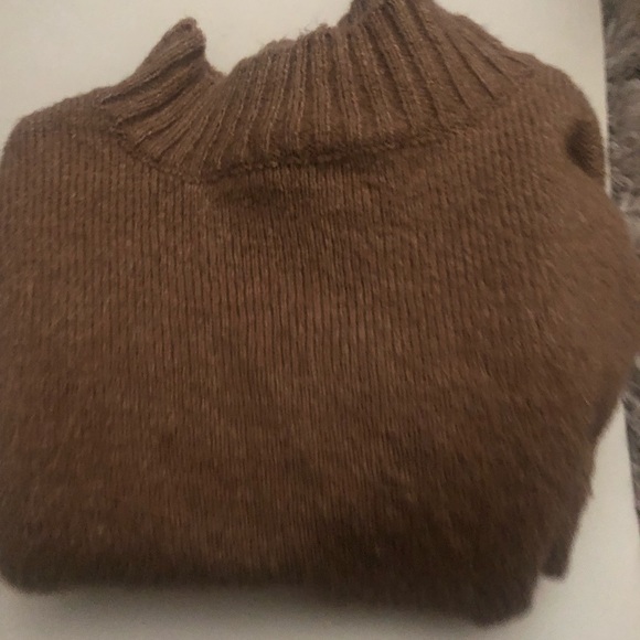 Comfy brown fuzzy warm sweater - Picture 3 of 5